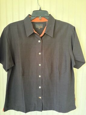 oobe XL Collared Button Up Ladies Short Sleeve Black with Coral Trim Top